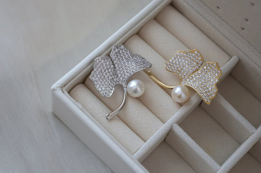 Handmade pearl brooch/Ginkgo Biloba Brooch with Sparkling Rhinestones