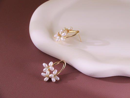 Vintage Pearl Flower Stud Earrings – Gold Plated Bridal Wedding Jewelry