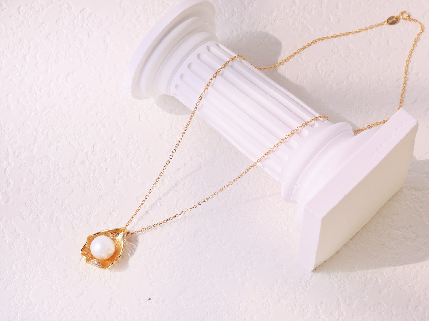 Gold Scallop Shell & Pearl Necklace