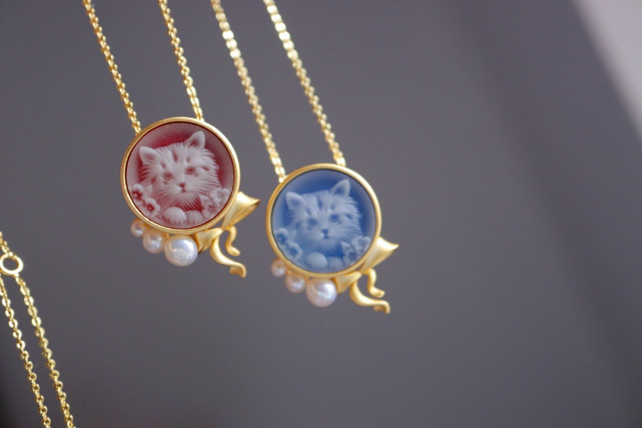 Cameo Pendant Cat Earrings / Necklace