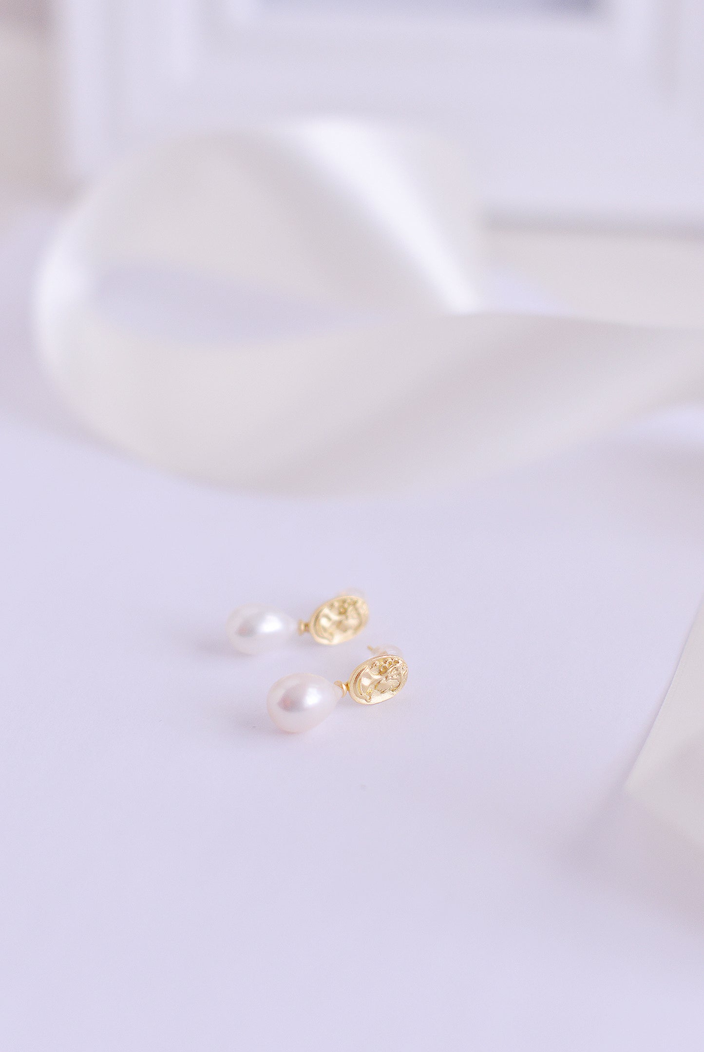 Handmade Teardrop freshwater pearl drop Earring/Exquisite Minimalist Earring/Vintage Coin Pearl Chain drop/Sterling Silver Earrings/
