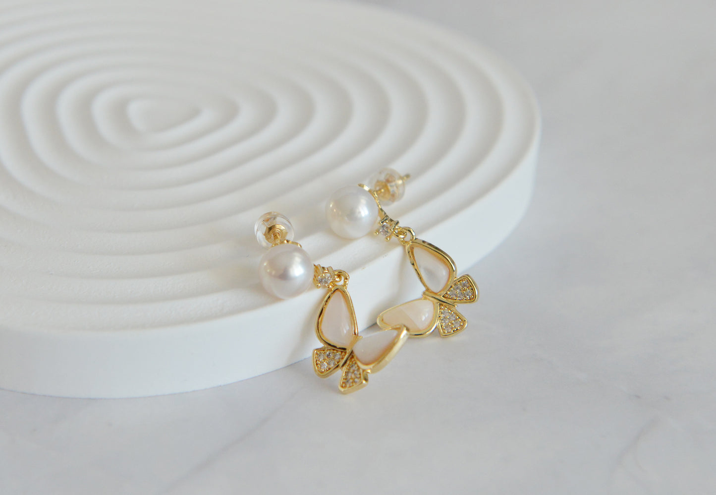 Handmade Natural Pearl butterfly drop Earrings, 18K Gold Plated Copper Earrings, Pearls Wedding Earrings/Dainty Purple Pearls Earrings/