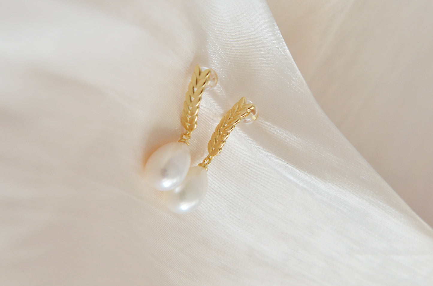 Handmade Natural Pearl Wheat Stud Drop Earrings,/18K Gold Plated Sterling Silver/ Pearls Wedding Earrings/Dainty Teardrop Pearls Earrings/