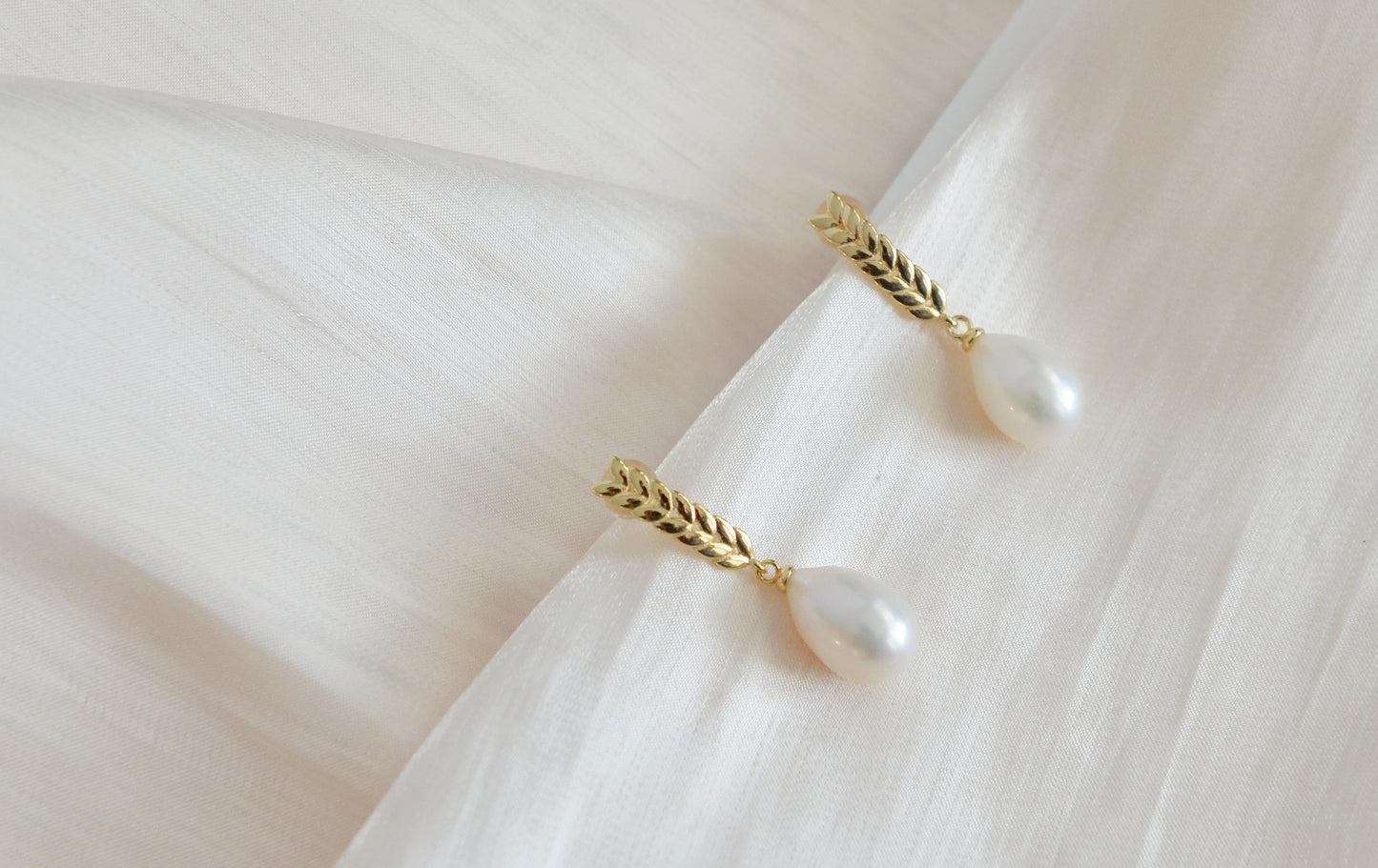 Handmade Natural Pearl Wheat Stud Drop Earrings,/18K Gold Plated Sterling Silver/ Pearls Wedding Earrings/Dainty Teardrop Pearls Earrings/