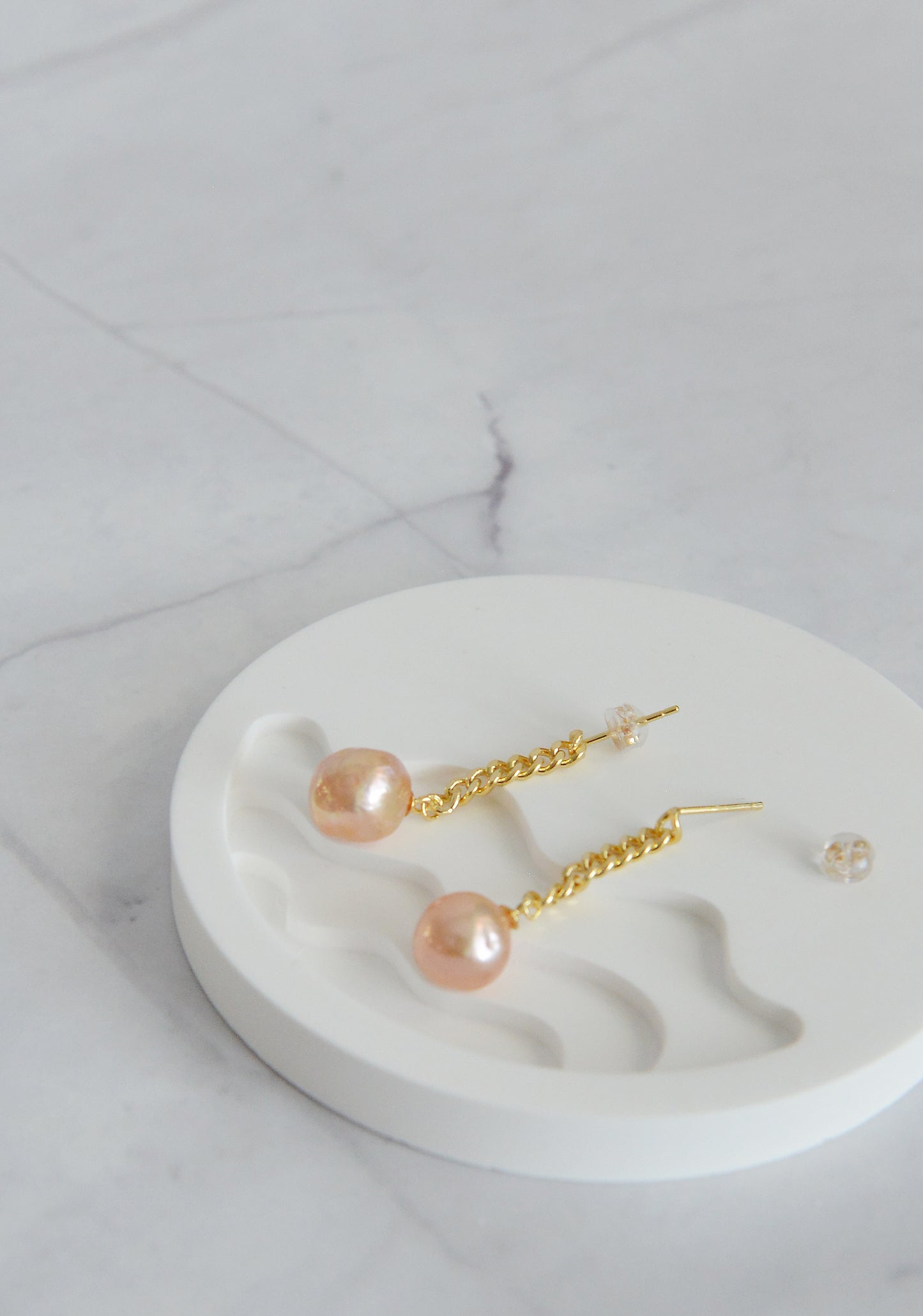 Handmade Natural Pearl Gold Chain Drop Earrings, 18K Gold Plated Sterling Silver, Pearls Wedding Earrings/Dainty Orange Pearls Earrings/