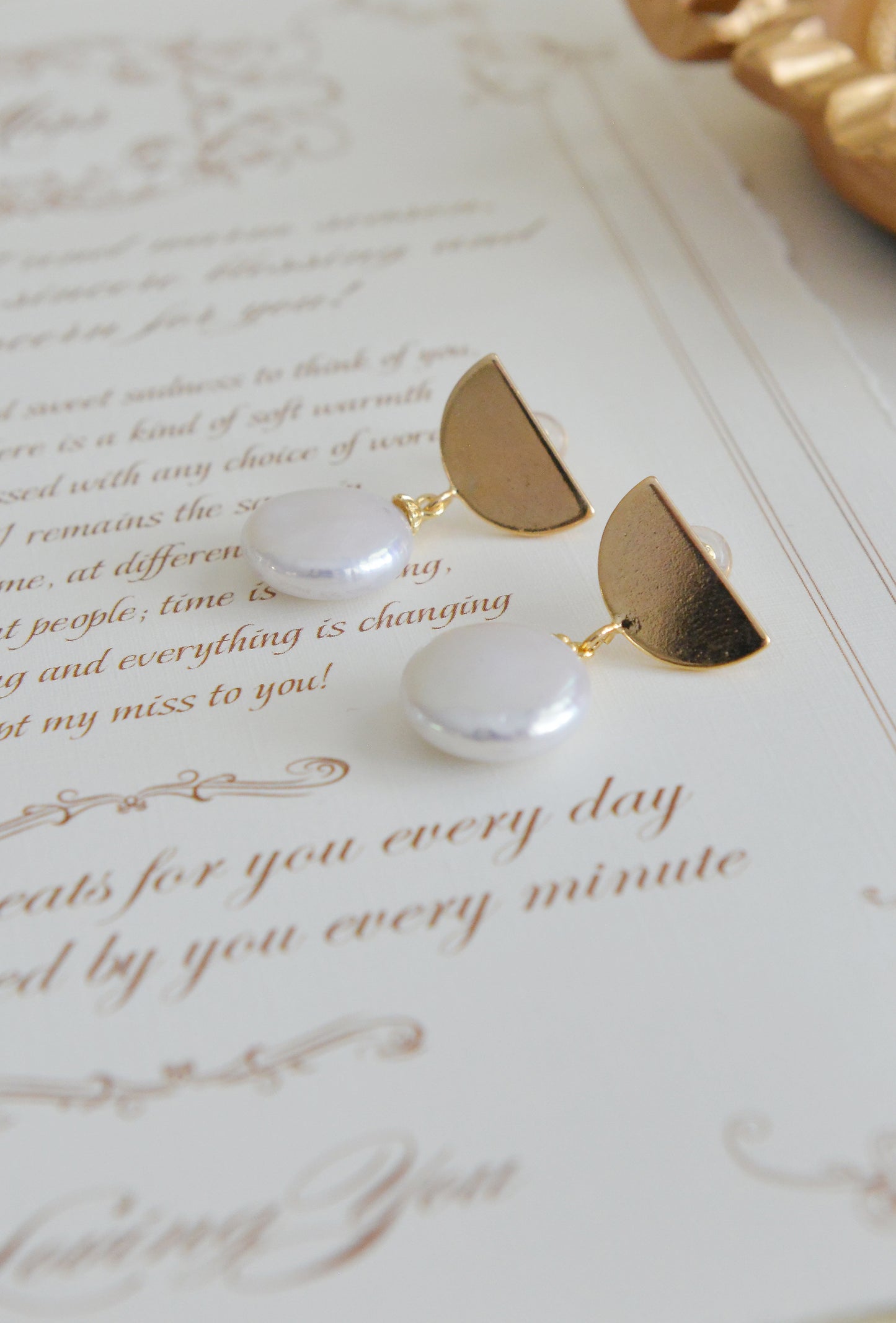 Handmade freshwater pearl Earrings/Natural Baroque Pearl Earrings/14K Gold Filled/wedding earring/Pearl drop earrings/Bride choice
