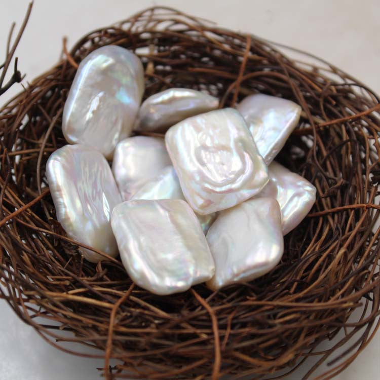 Natural freshwater Large cube Pearls/baroque pearls/Strong luster/good quality/15*21mm