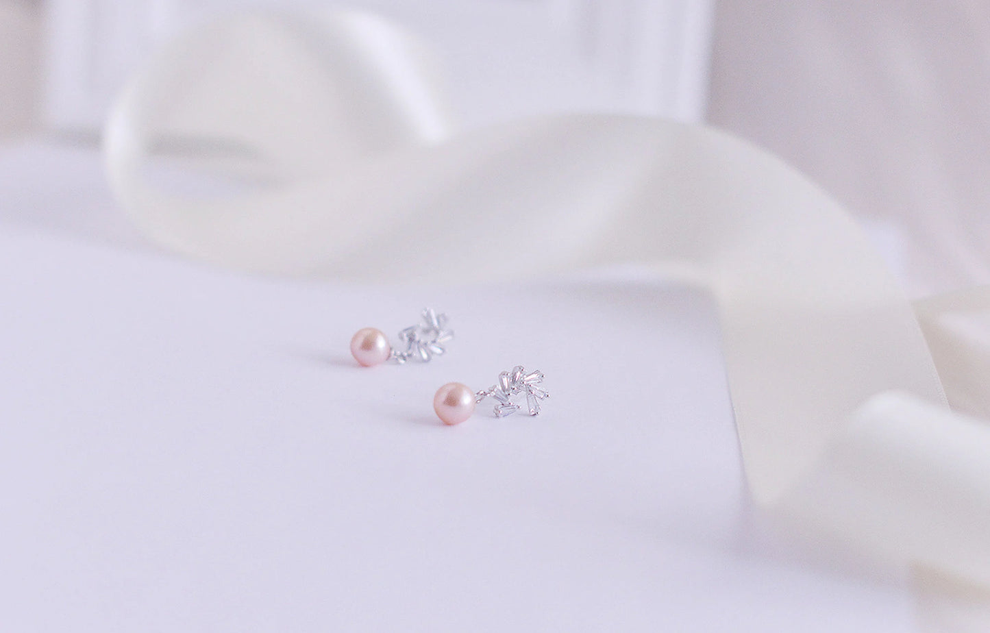 Handmade   freshwater pearl drop Earring/Exquisite Minimalist