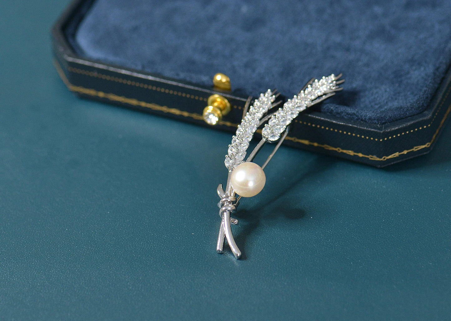 Handmade Wheat Brooch Pin - Crafted with Pearl