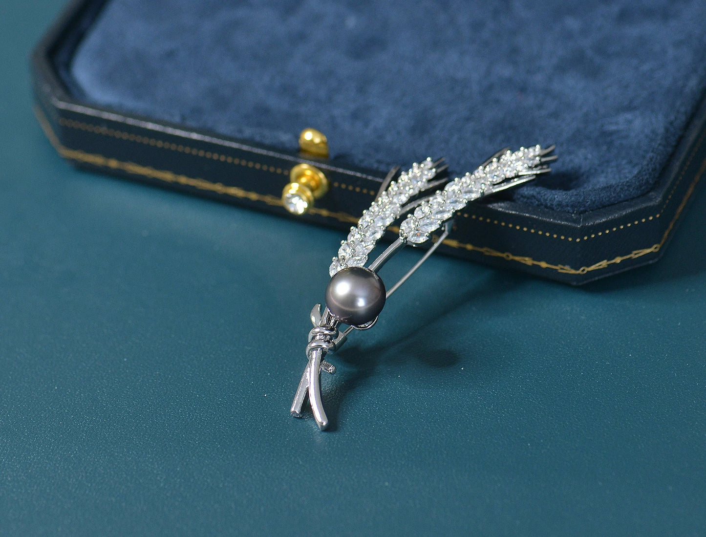 Handmade Wheat Brooch Pin - Crafted with Pearl