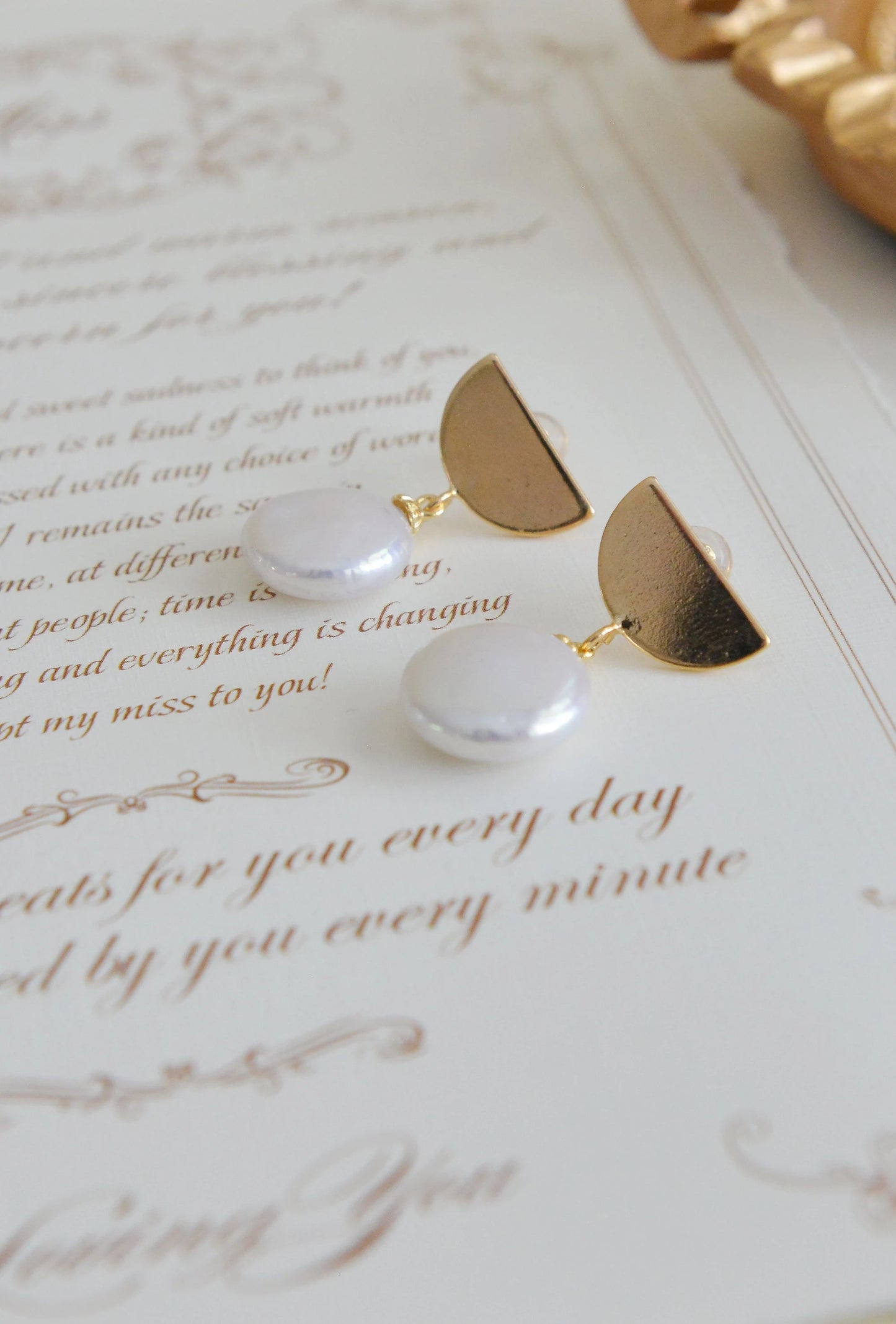 Handmade freshwater pearl Earrings/Natural Baroque Pearl Earrings/14K