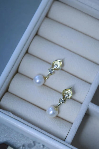 Gold Calla Lily Earrings - Crafted with freshwater pearl, natural