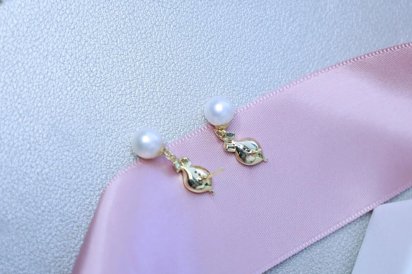 Gold Calla Lily Earrings - Crafted with freshwater pearl, natural