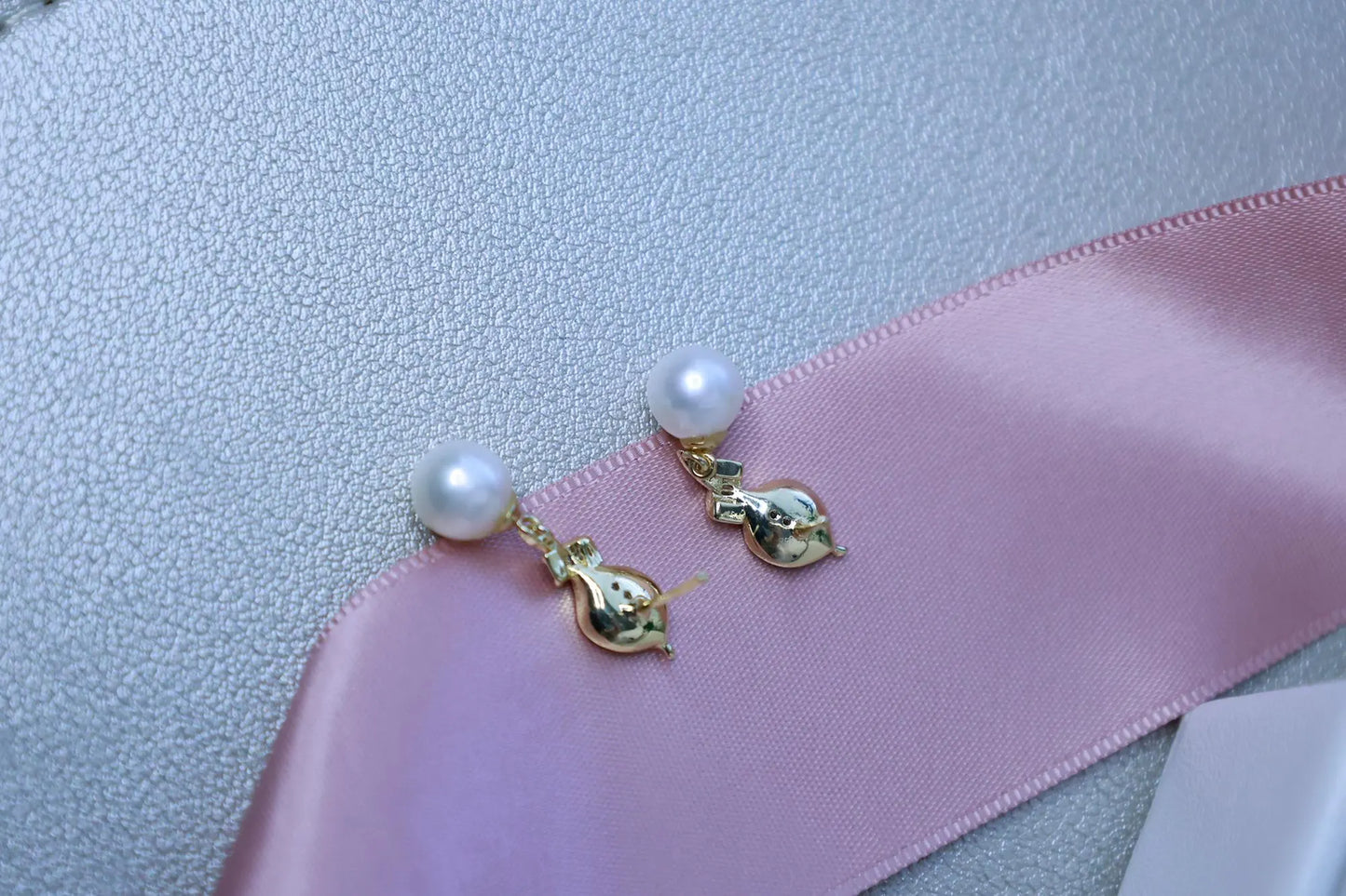 Gold Calla Lily Earrings - Crafted with freshwater pearl, natural