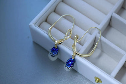 Baroque Pearl Hoop Earrings - Crafted with baroque pearl, natural