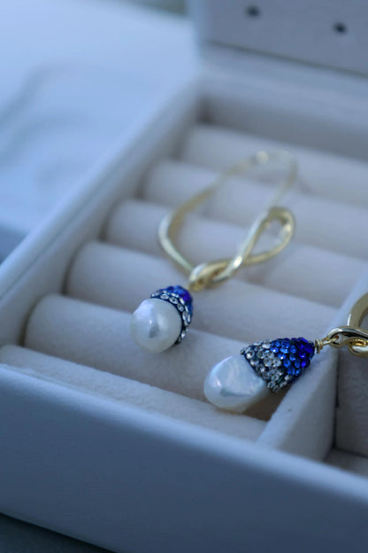 Baroque Pearl Hoop Earrings - Crafted with baroque pearl, natural