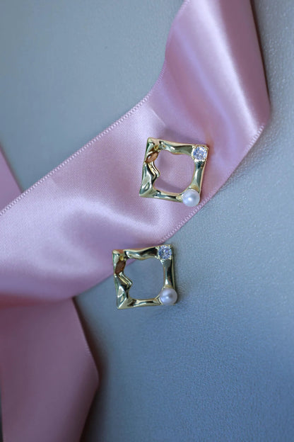 Handmade Square Pearl Stud Earrings - Crafted with freshwater pearl