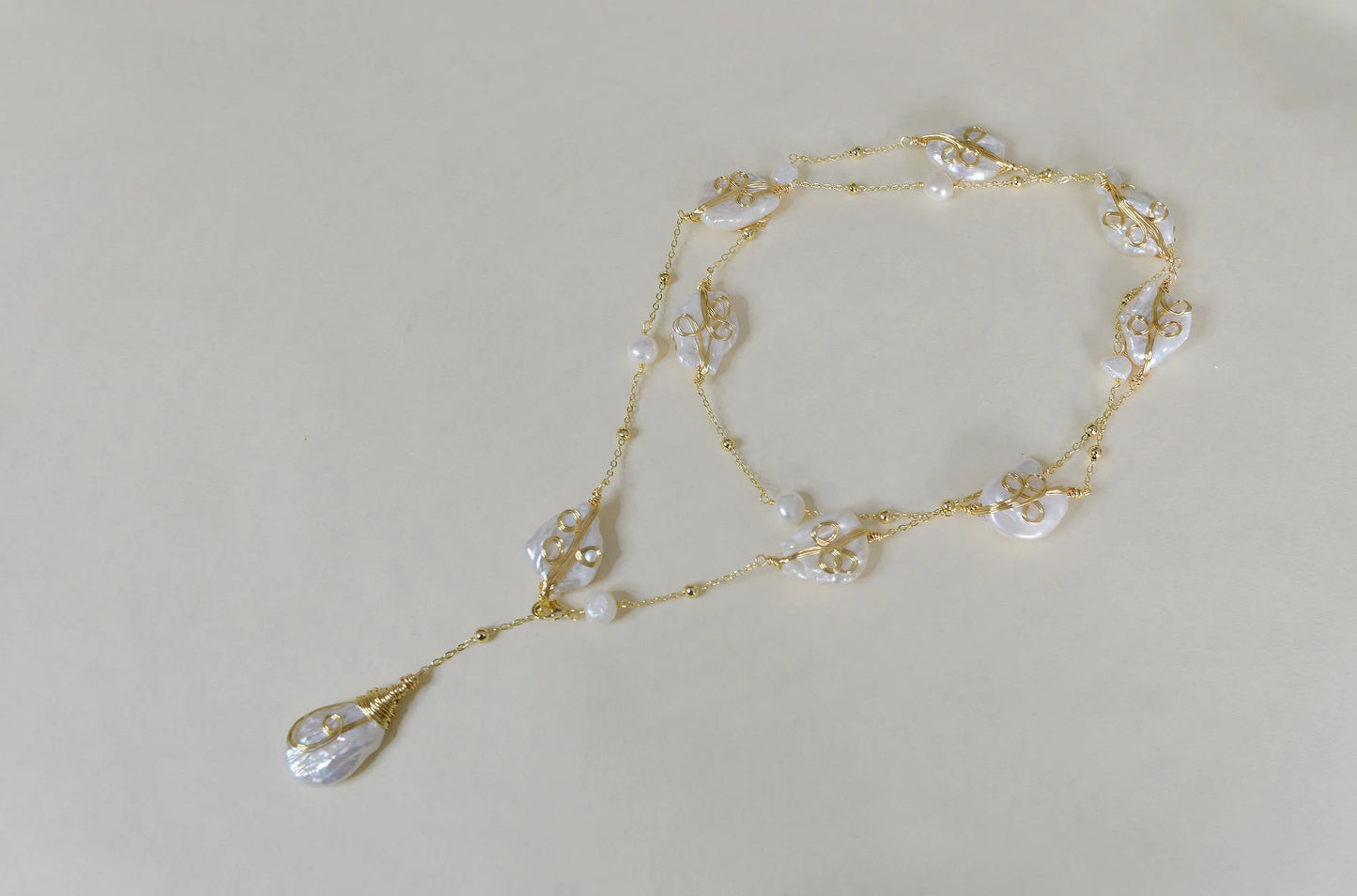 Handmade Luxury Natural Baroque Pearl Pendant Necklace/ Gold wrapped