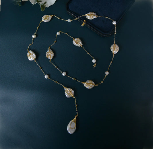 Handmade Luxury Natural Baroque Pearl Pendant Necklace/ Gold wrapped