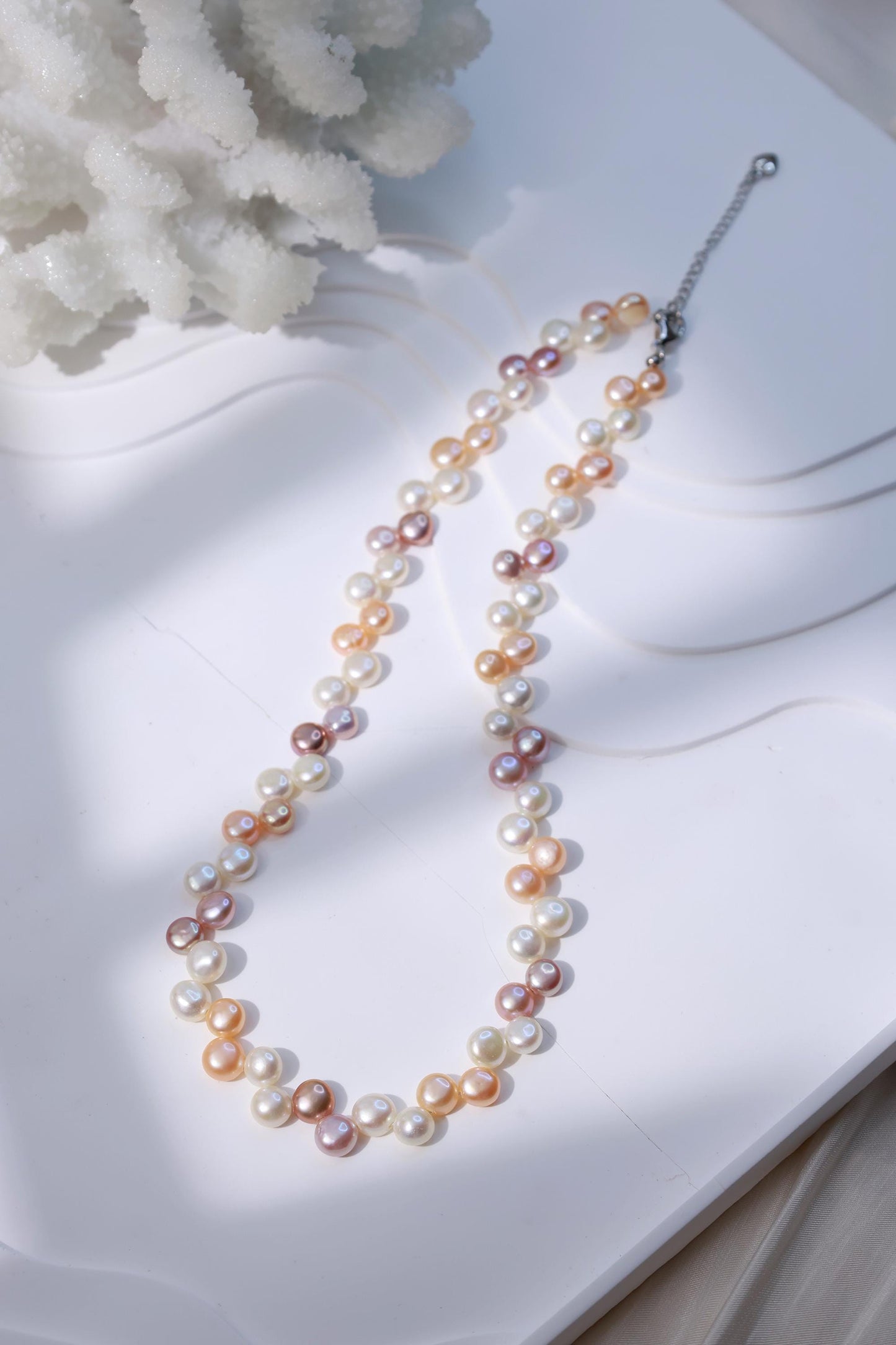 Woven Pearl Lace Ombre Choker