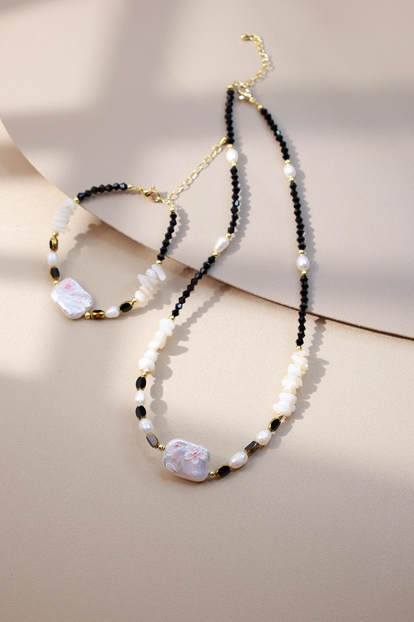 Hand-Painted Flower Black Spinel Pearl Set