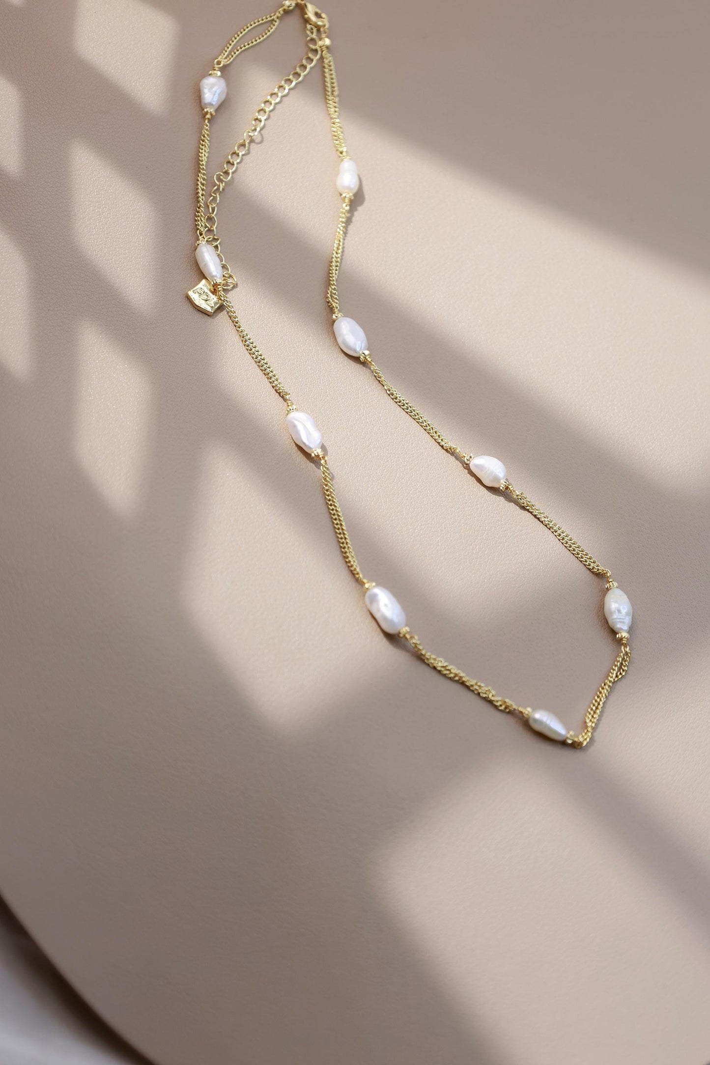 Cloud-Like Pearl Cluster Necklace