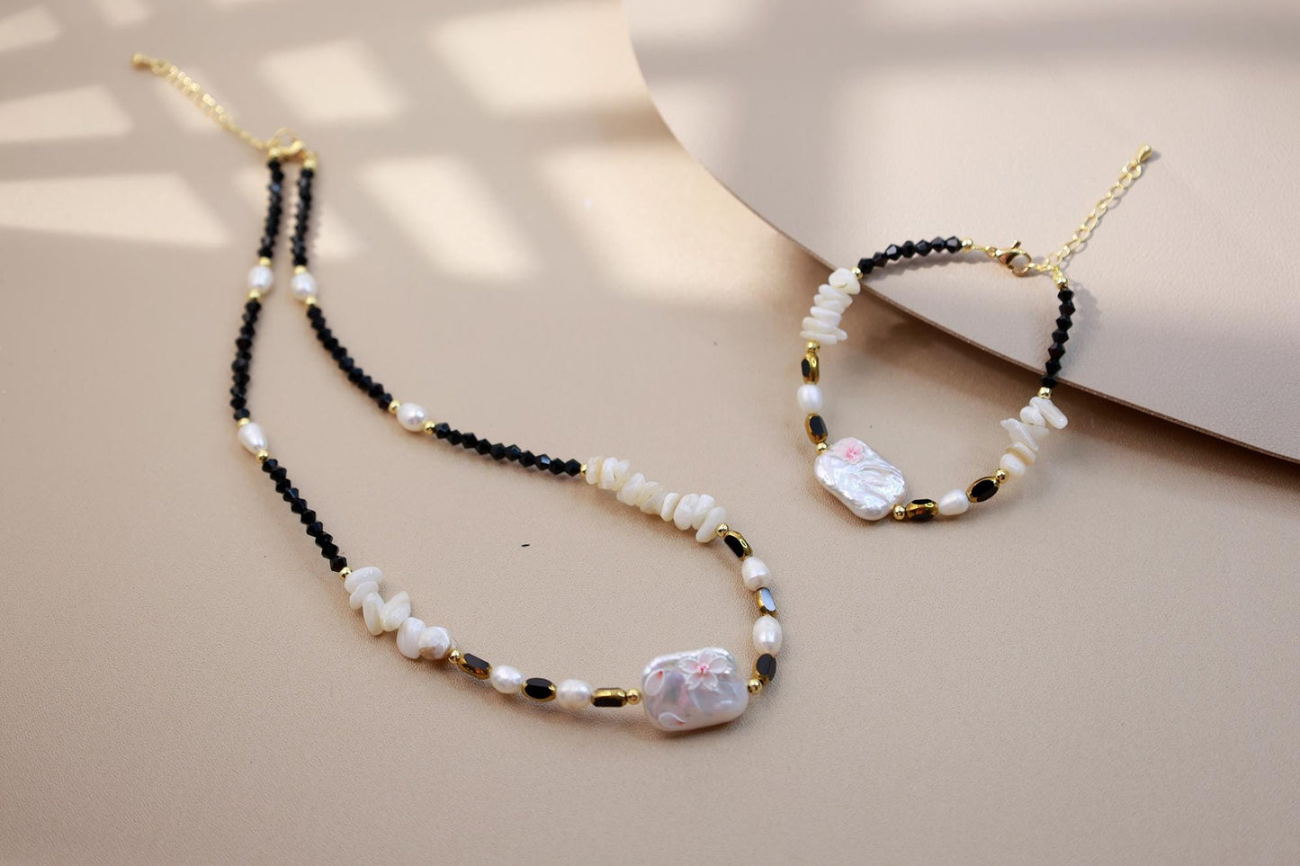 Hand-Painted Flower Black Spinel Pearl Set