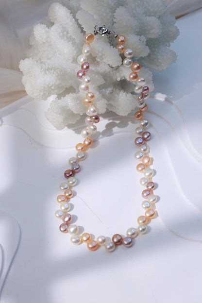 Woven Pearl Lace Ombre Choker