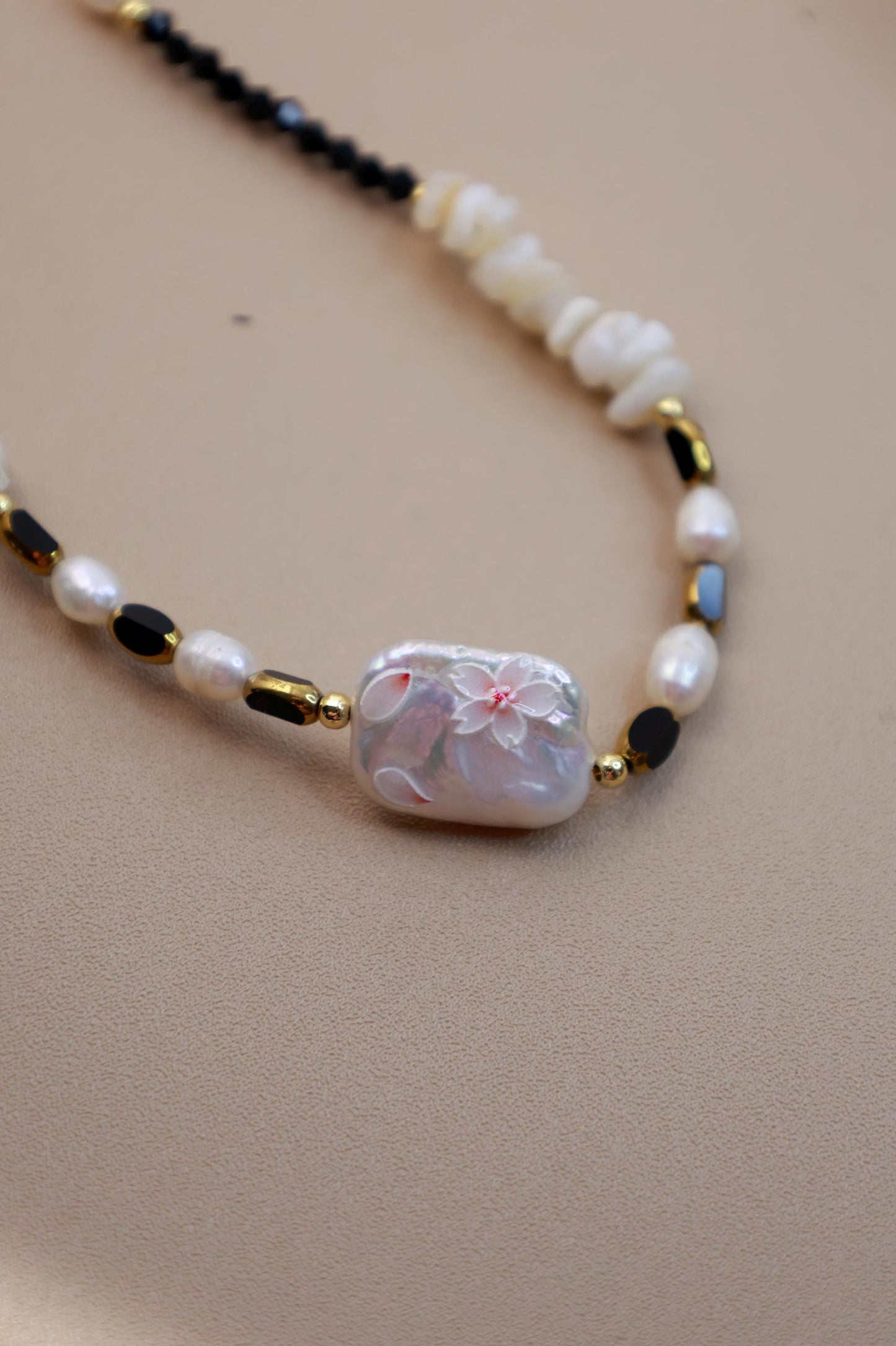 Hand-Painted Flower Black Spinel Pearl Set