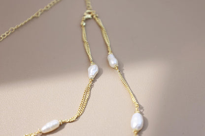 Cloud-Like Pearl Cluster Necklace