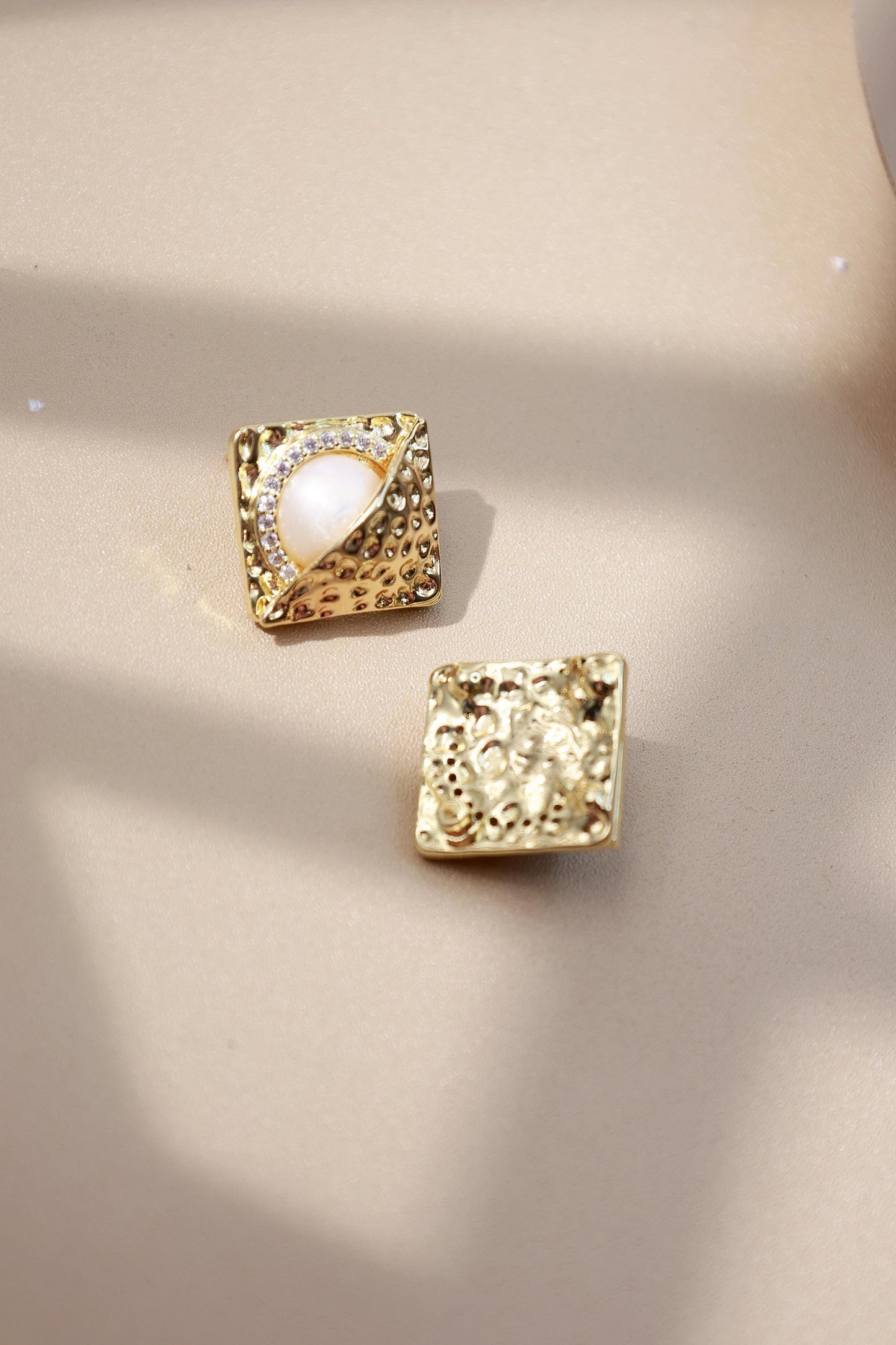 Hammered Gold & 10mm Large Pearl Studs