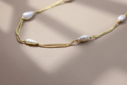 Cloud-Like Pearl Cluster Necklace