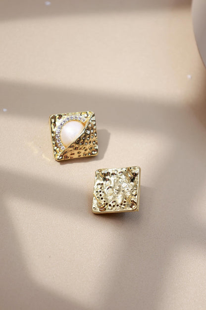 Hammered Gold & 10mm Large Pearl Studs