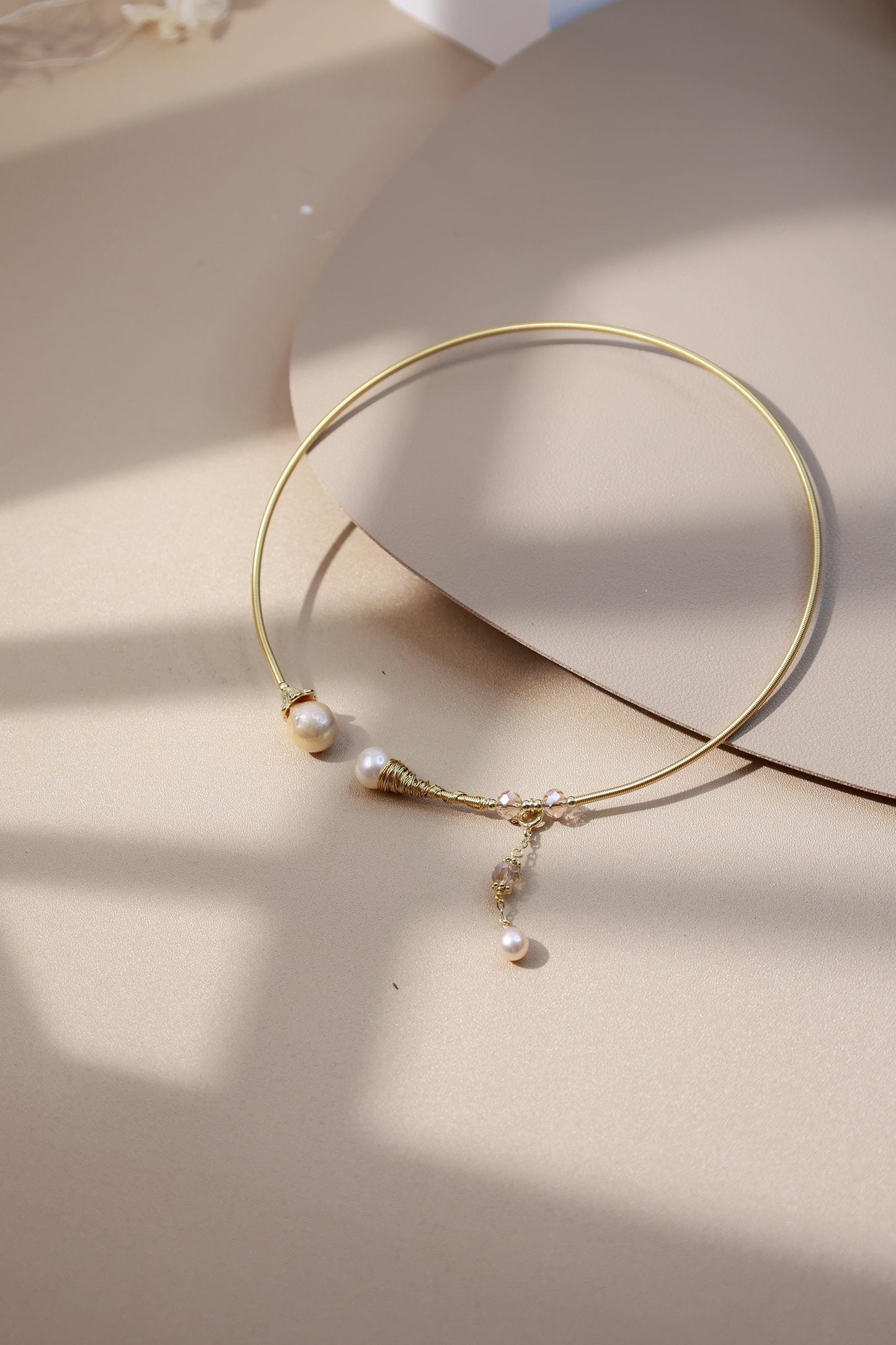 Minimalist Pearl Torque Choker with Tassel