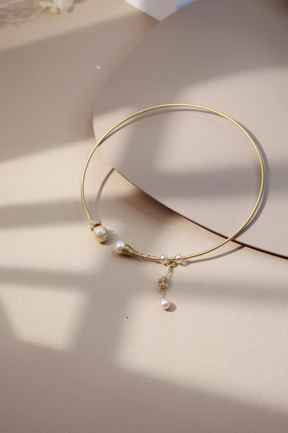 Minimalist Pearl Torque Choker with Tassel