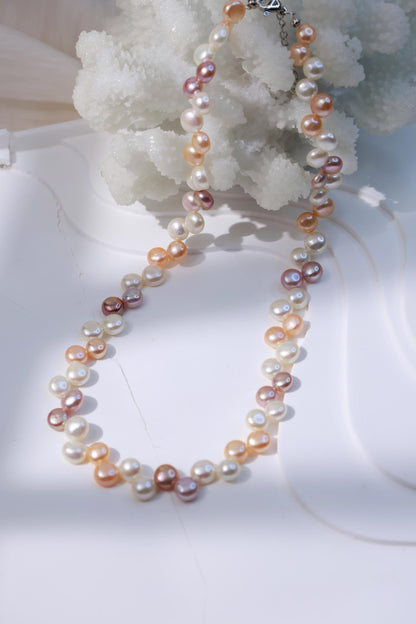 Woven Pearl Lace Ombre Choker