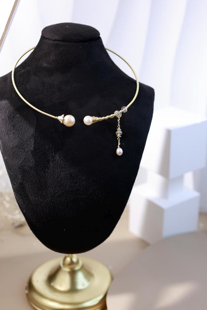 Minimalist Pearl Torque Choker with Tassel