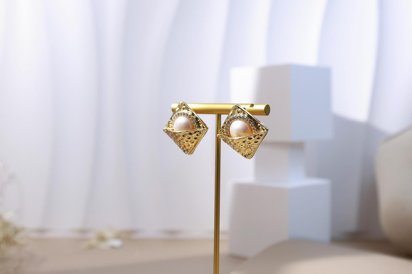 Hammered Gold & 10mm Large Pearl Studs