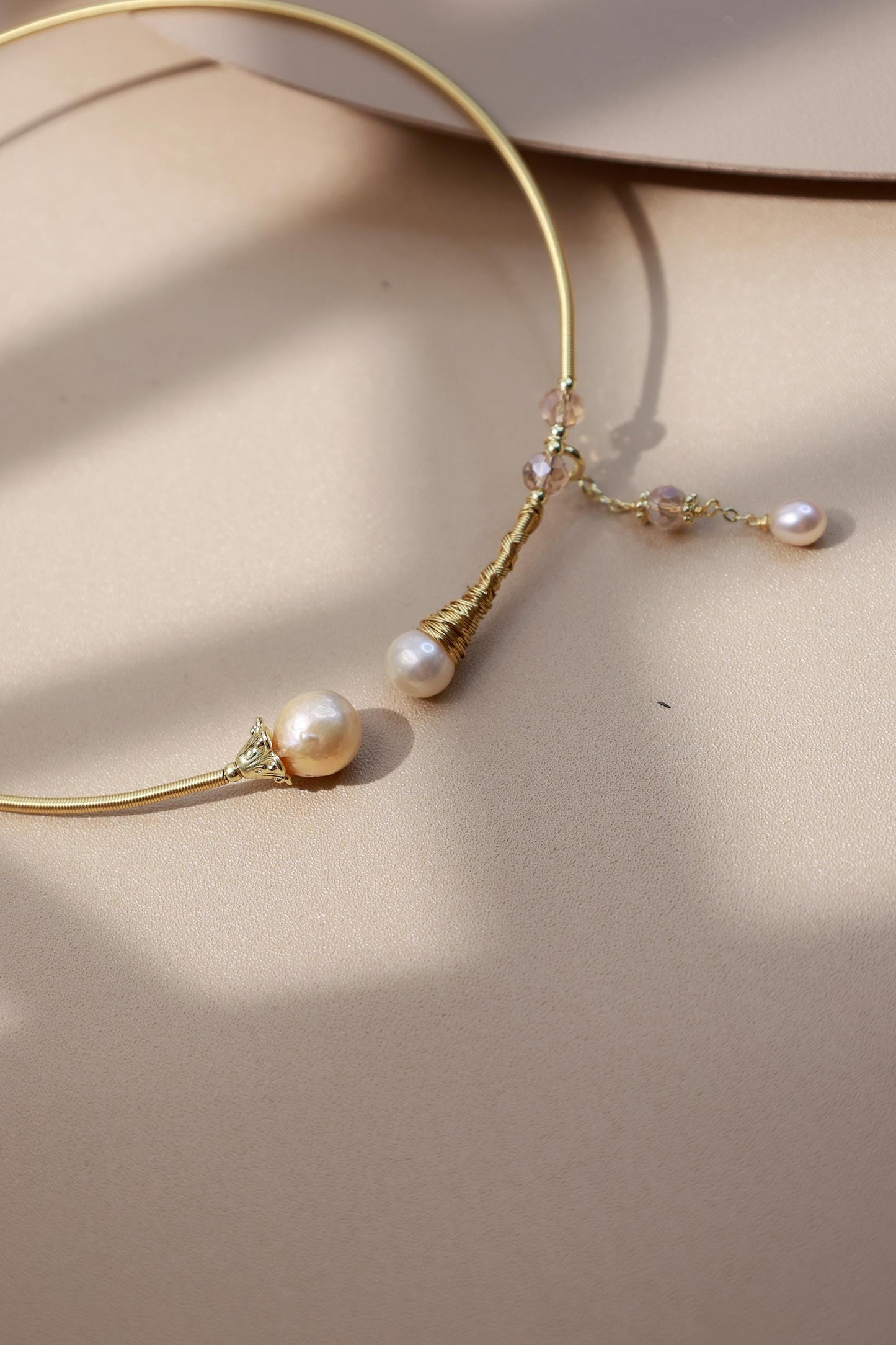 Minimalist Pearl Torque Choker with Tassel