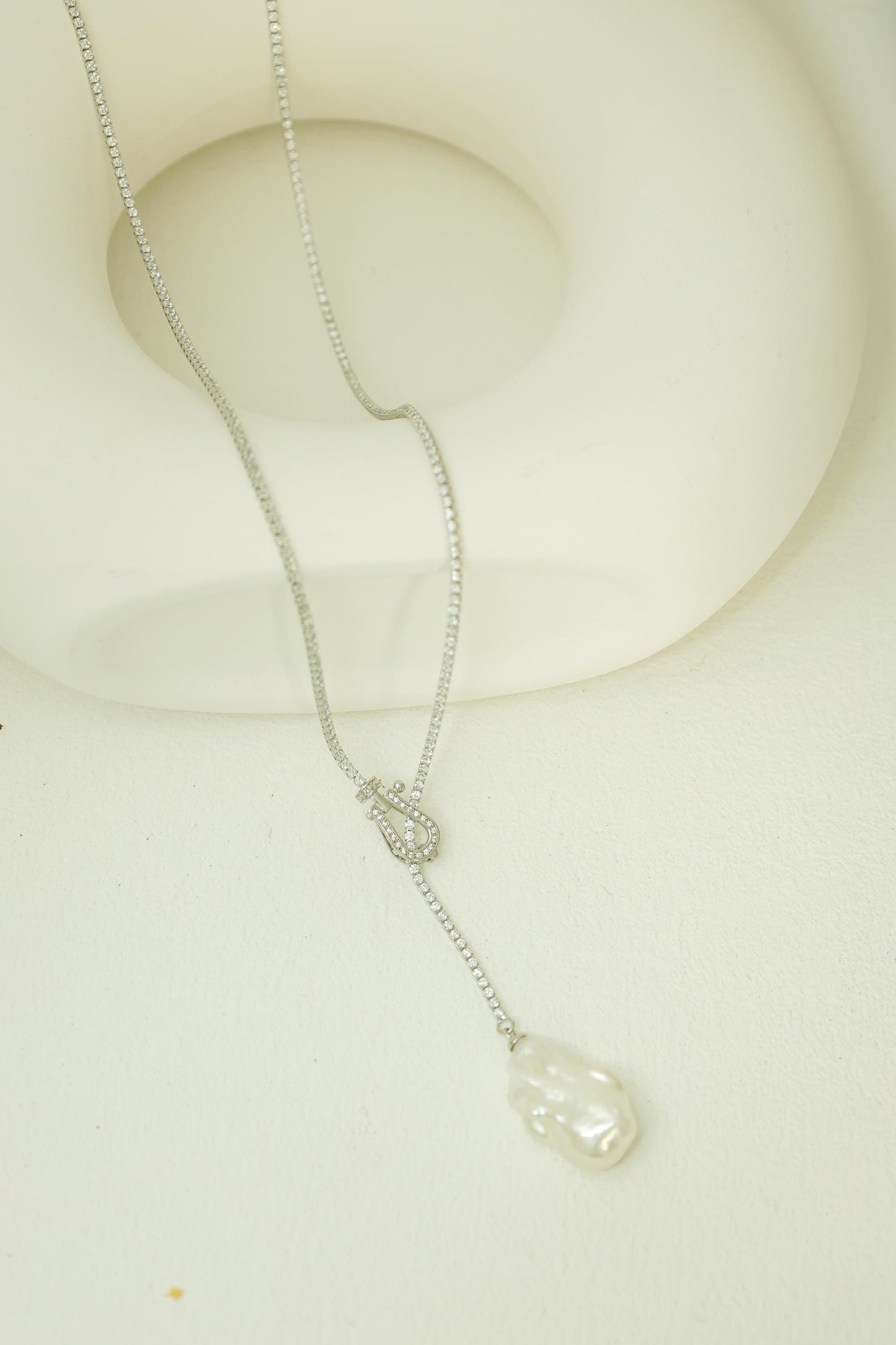 Adjustable Baroque Pearl Lariat Necklace