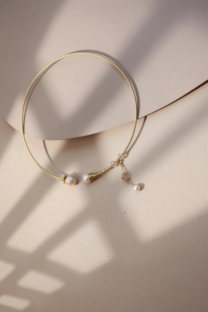 Minimalist Pearl Torque Choker with Tassel