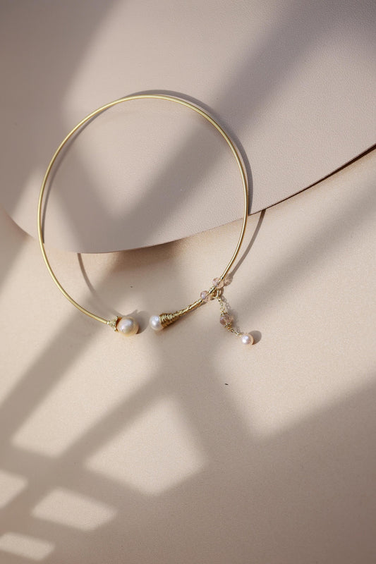 Minimalist Pearl Torque Choker with Tassel