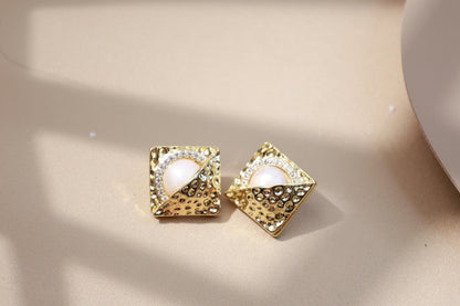Hammered Gold & 10mm Large Pearl Studs
