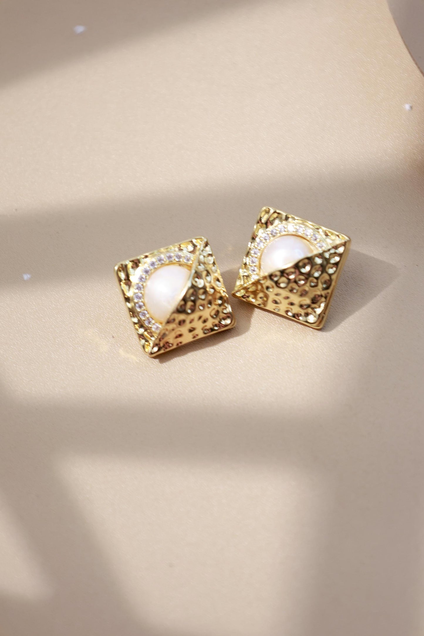 Hammered Gold & 10mm Large Pearl Studs