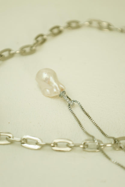 Chunky Layered Chain & Baroque Pearl Necklace