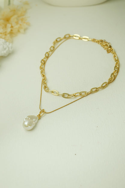 Chunky Layered Chain & Baroque Pearl Necklace