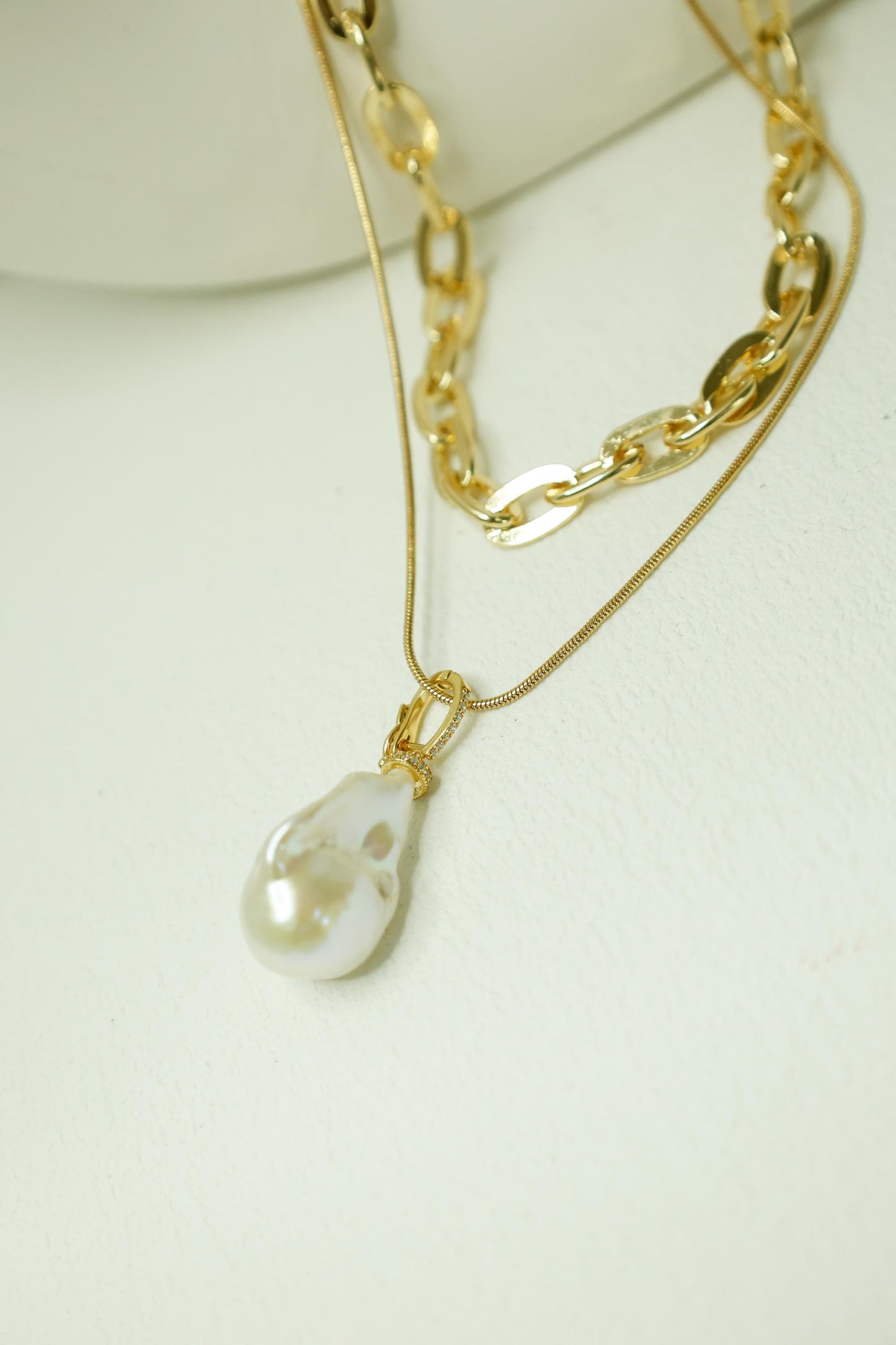 Chunky Layered Chain & Baroque Pearl Necklace
