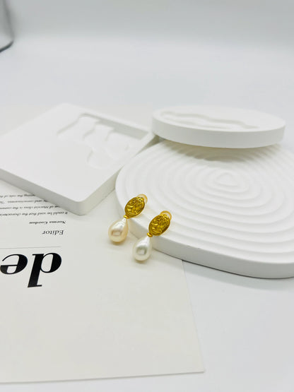 Handmade  Teardrop freshwater pearl  drop Earring/Exquisite