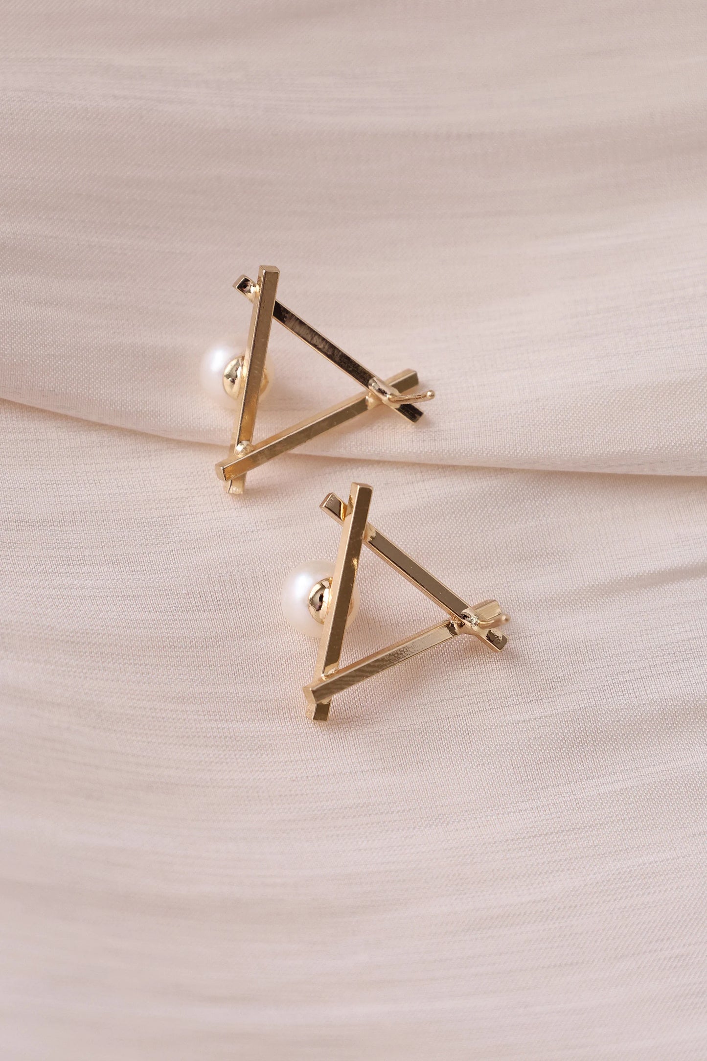 Handmade triangle pearl studs earrings, Bridal Earrings, Freshwater
