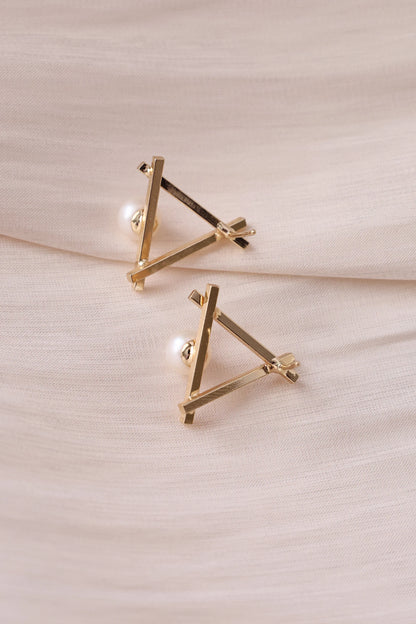 Handmade triangle pearl studs earrings, Bridal Earrings, Freshwater